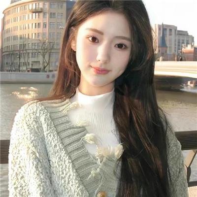 演员 林雪